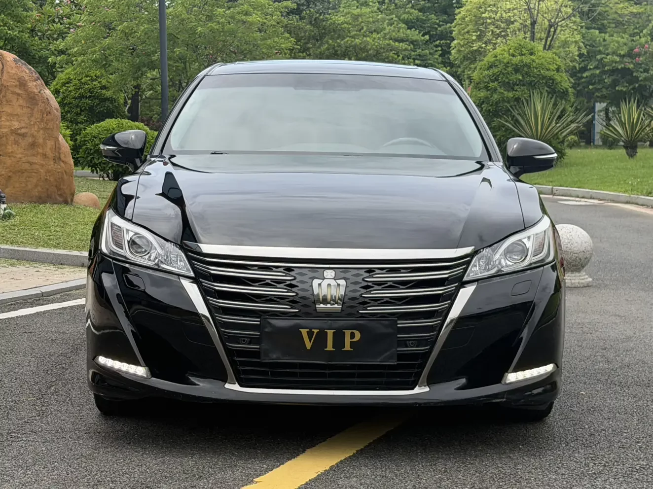 Toyota crown