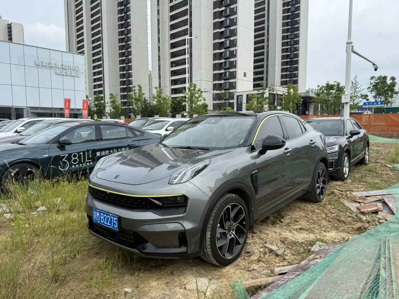 Lynk & Co 01