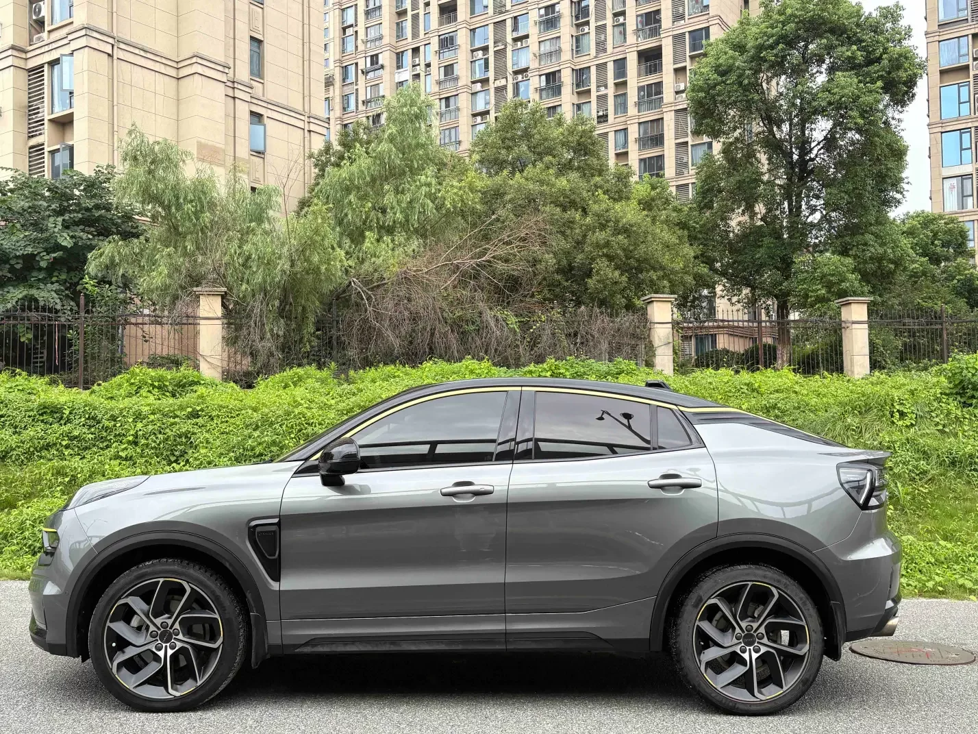 Lynk & Co 01