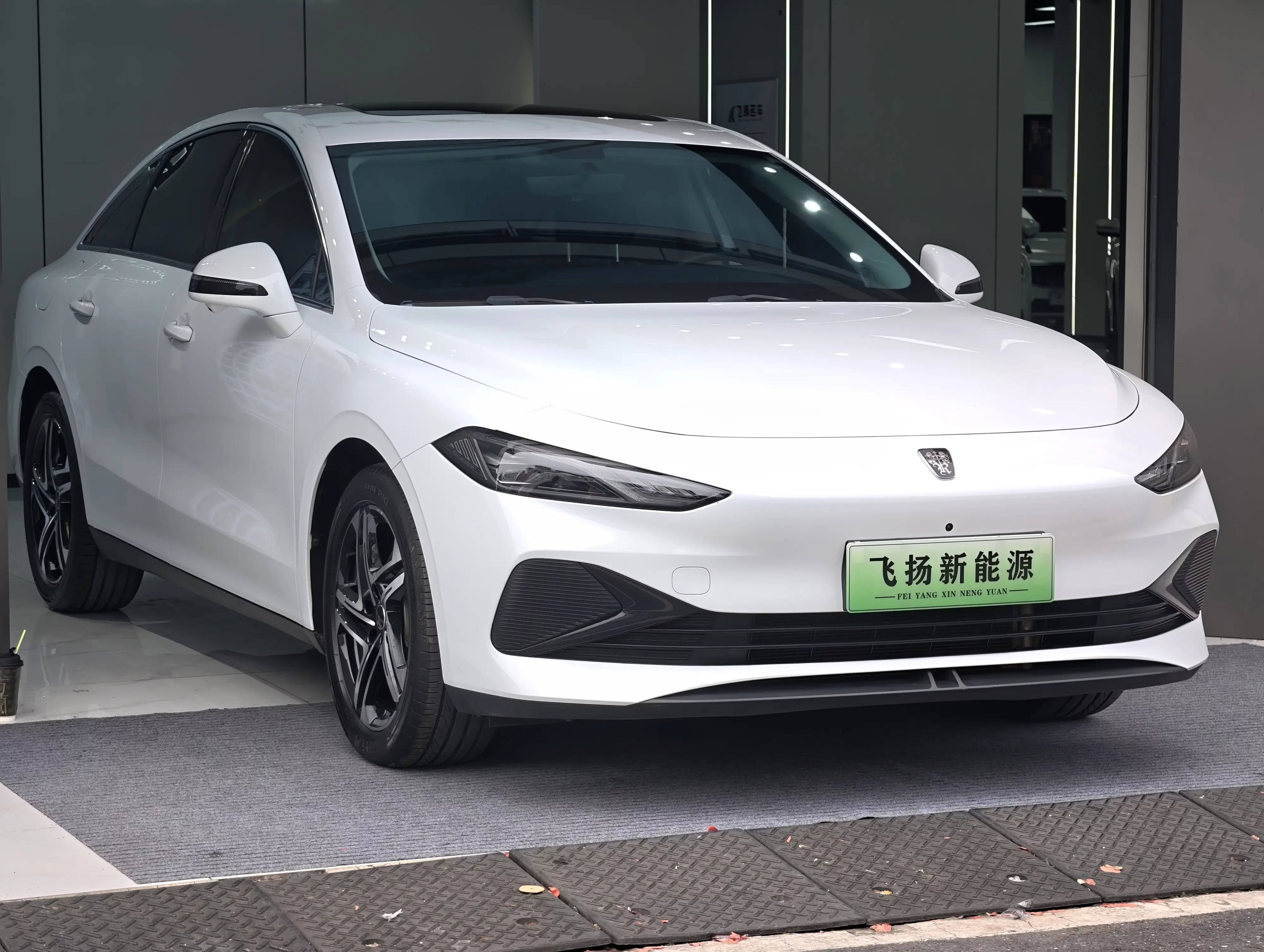 Roewe D7 DMH