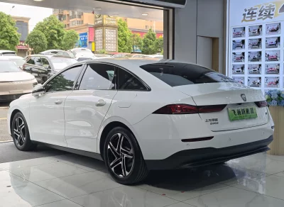 Roewe D7 DMH