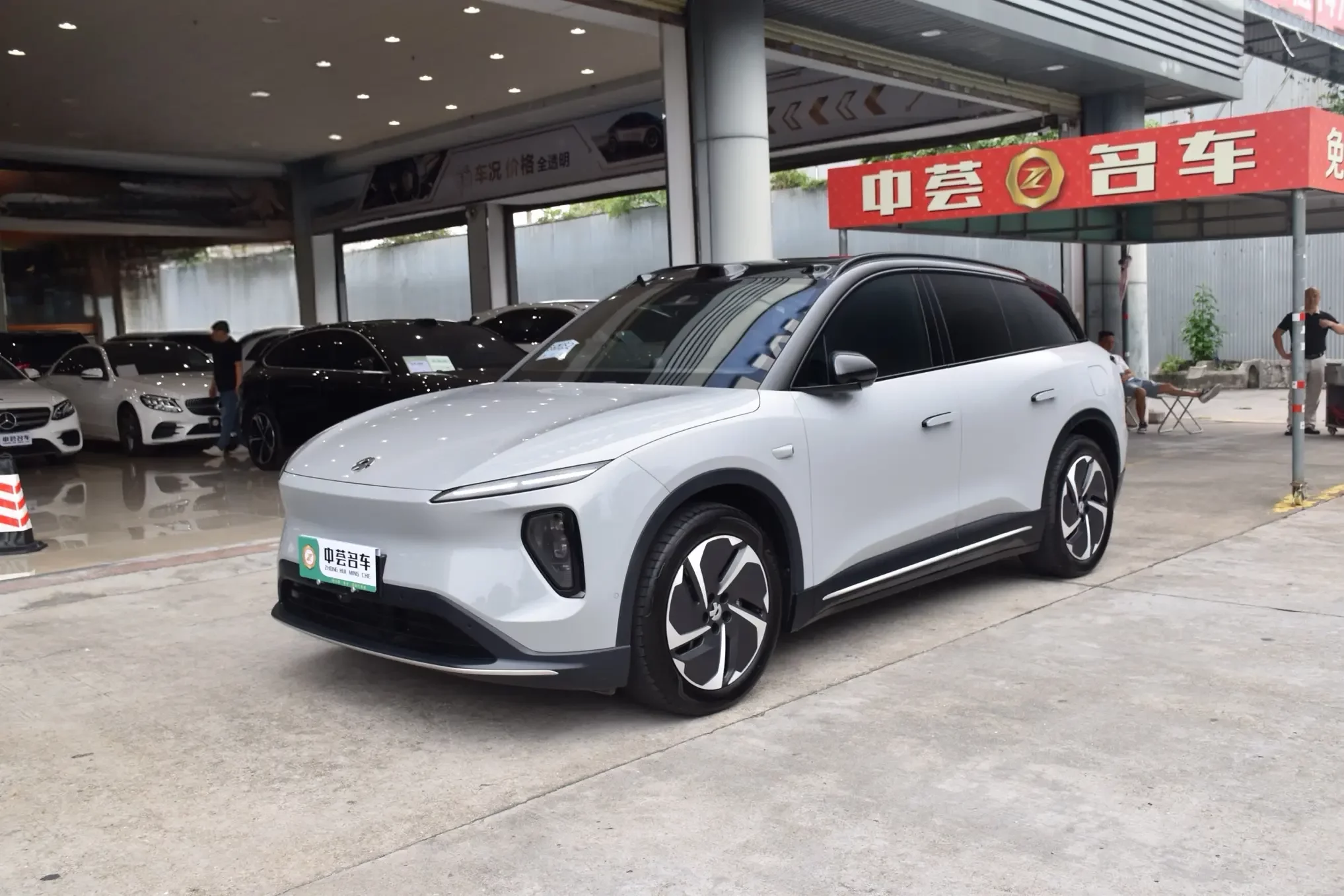 NIO ES6