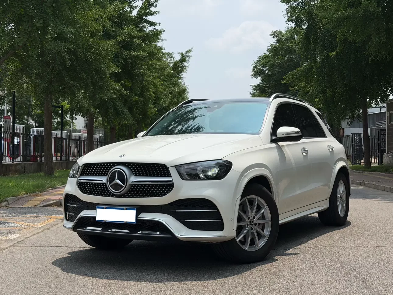 Mercedes-Benz GLE (Imported)