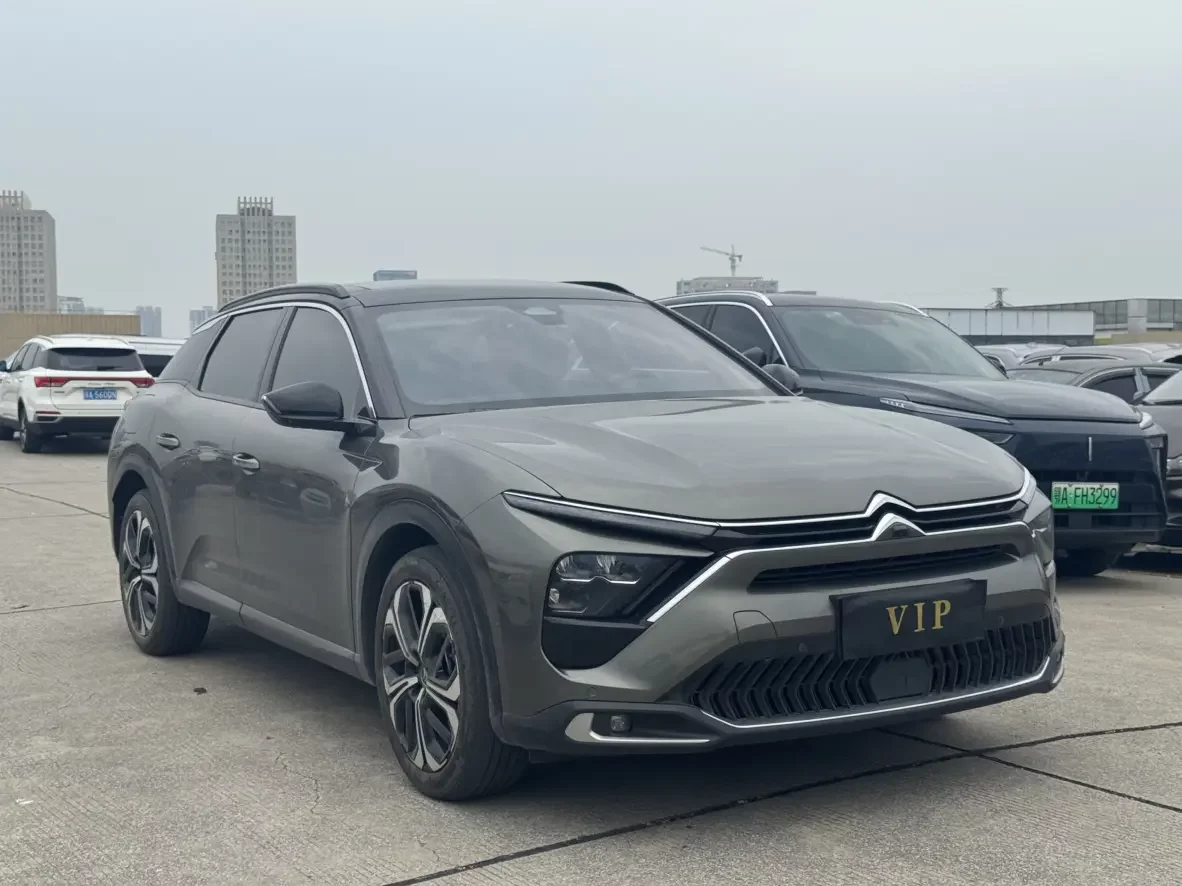 Citroën Versailles C5 X