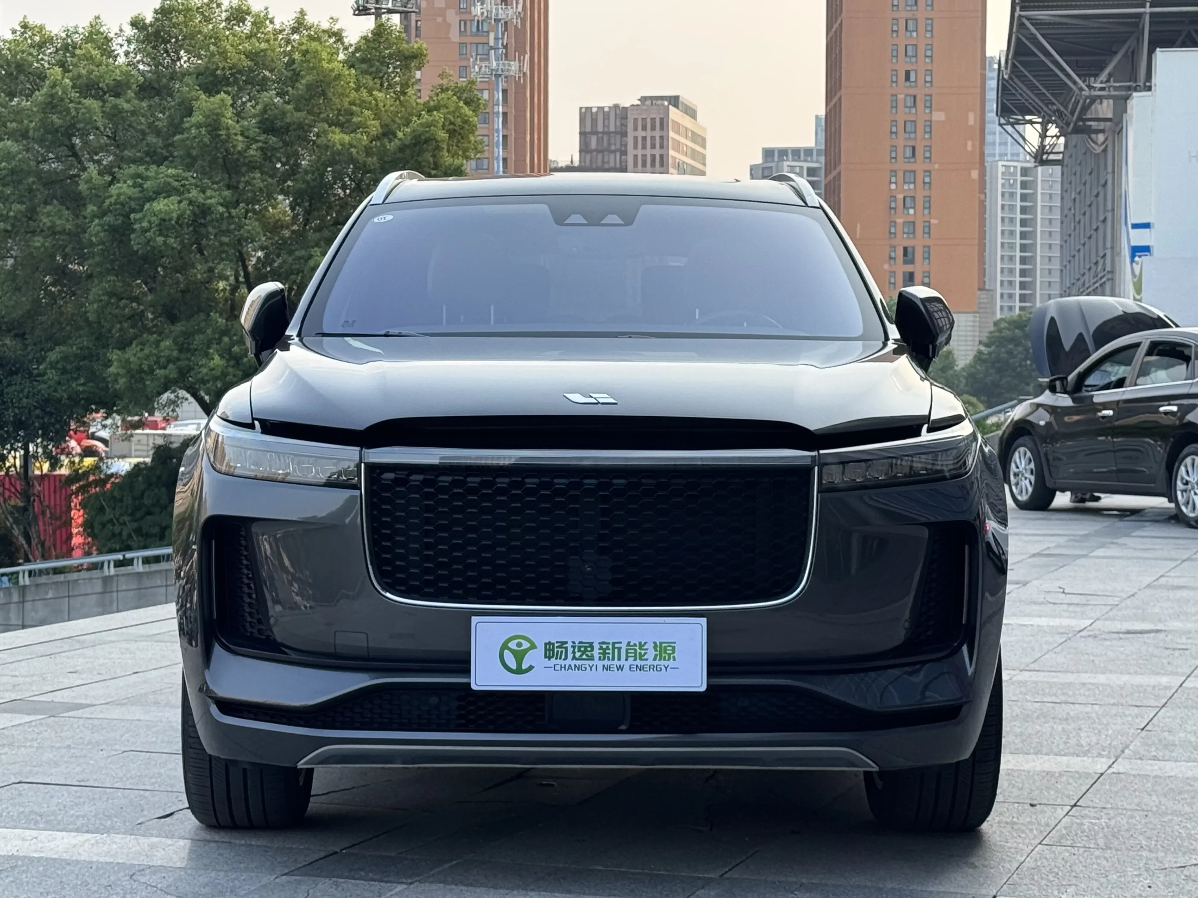 Li ONE (Ideal ONE)  из Китая