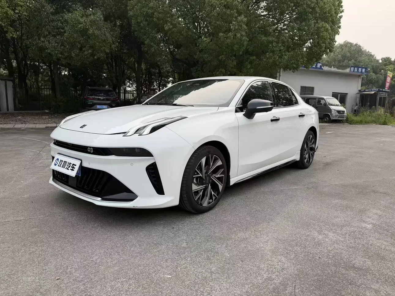 Lynk & Co 03