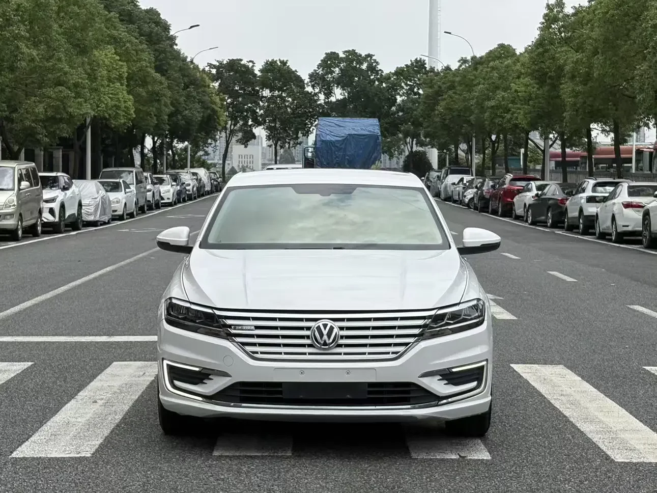 Volkswagen Lavida pure electric  из Китая