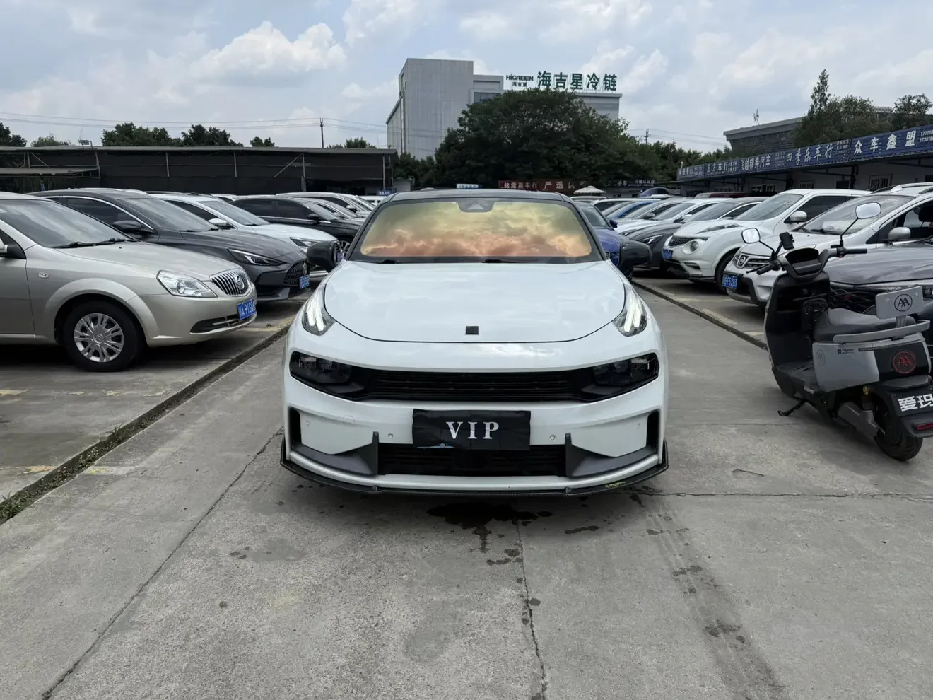 Lynk & Co 03
