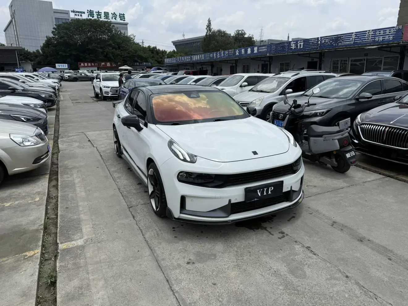Lynk & Co 03
