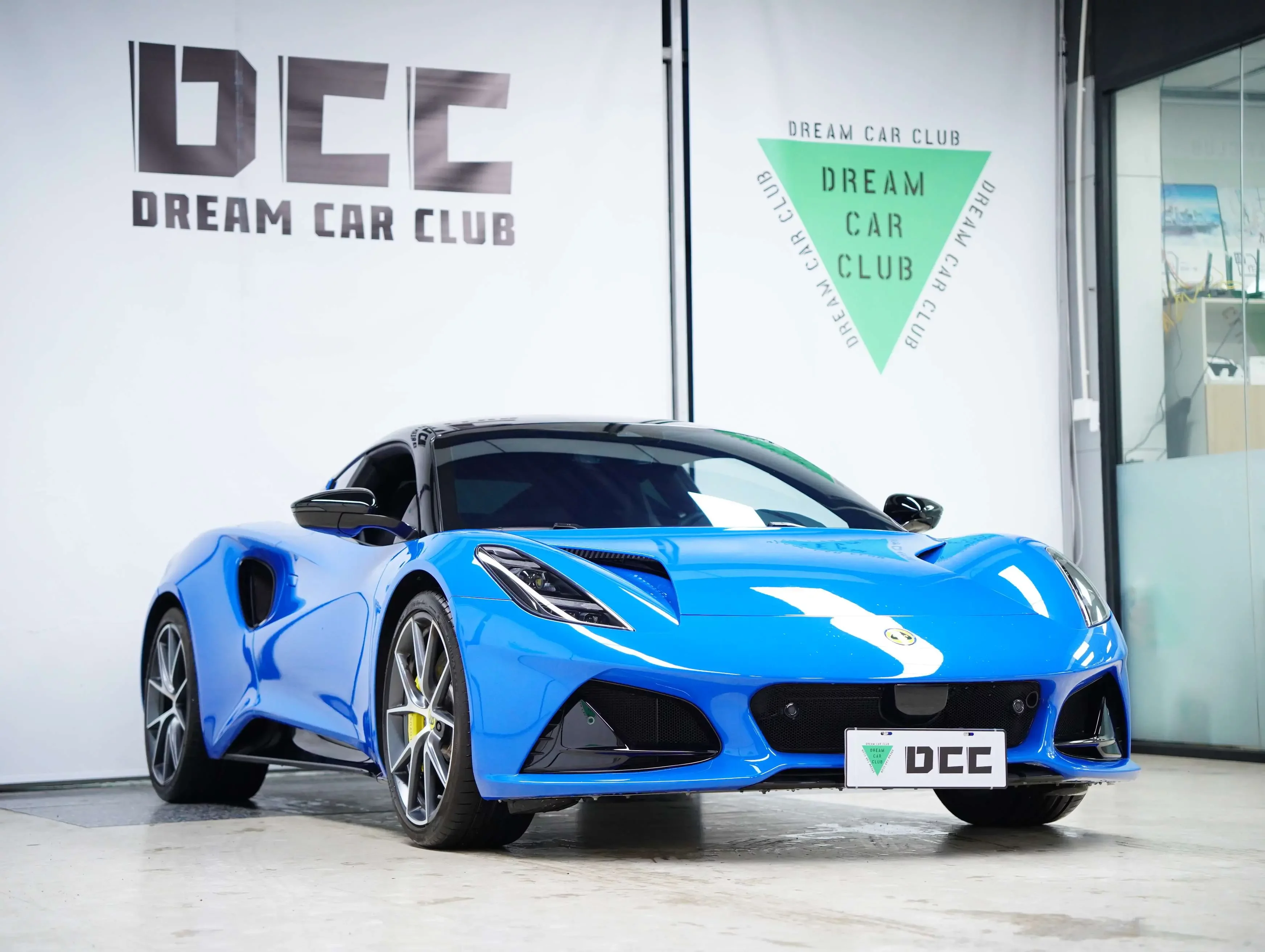 Lotus Emira