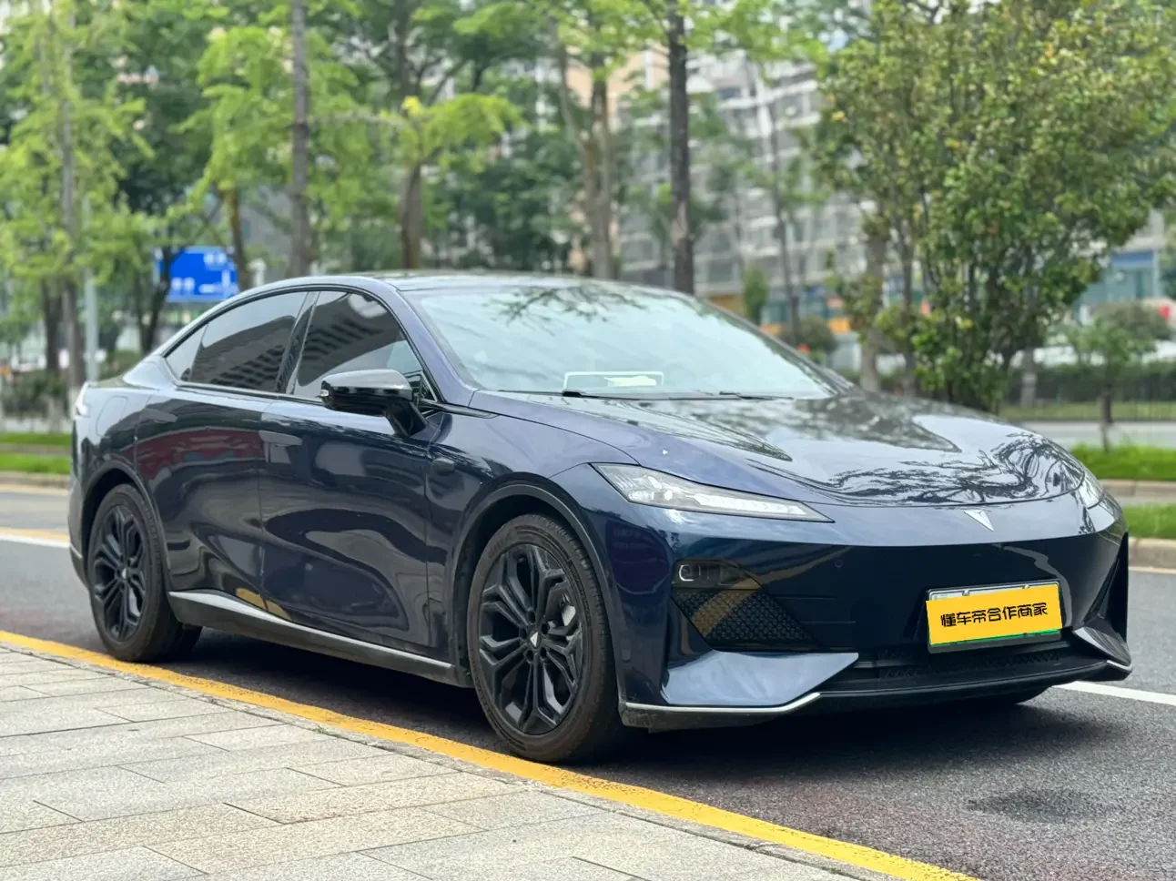 Deepal Dark blue SL03