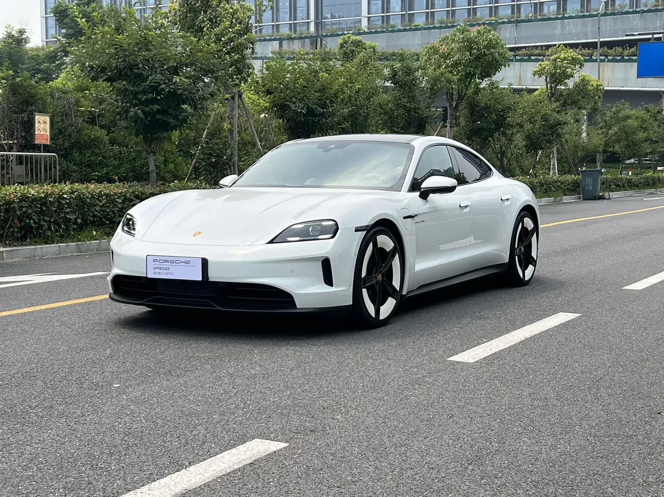 Porsche Taycan