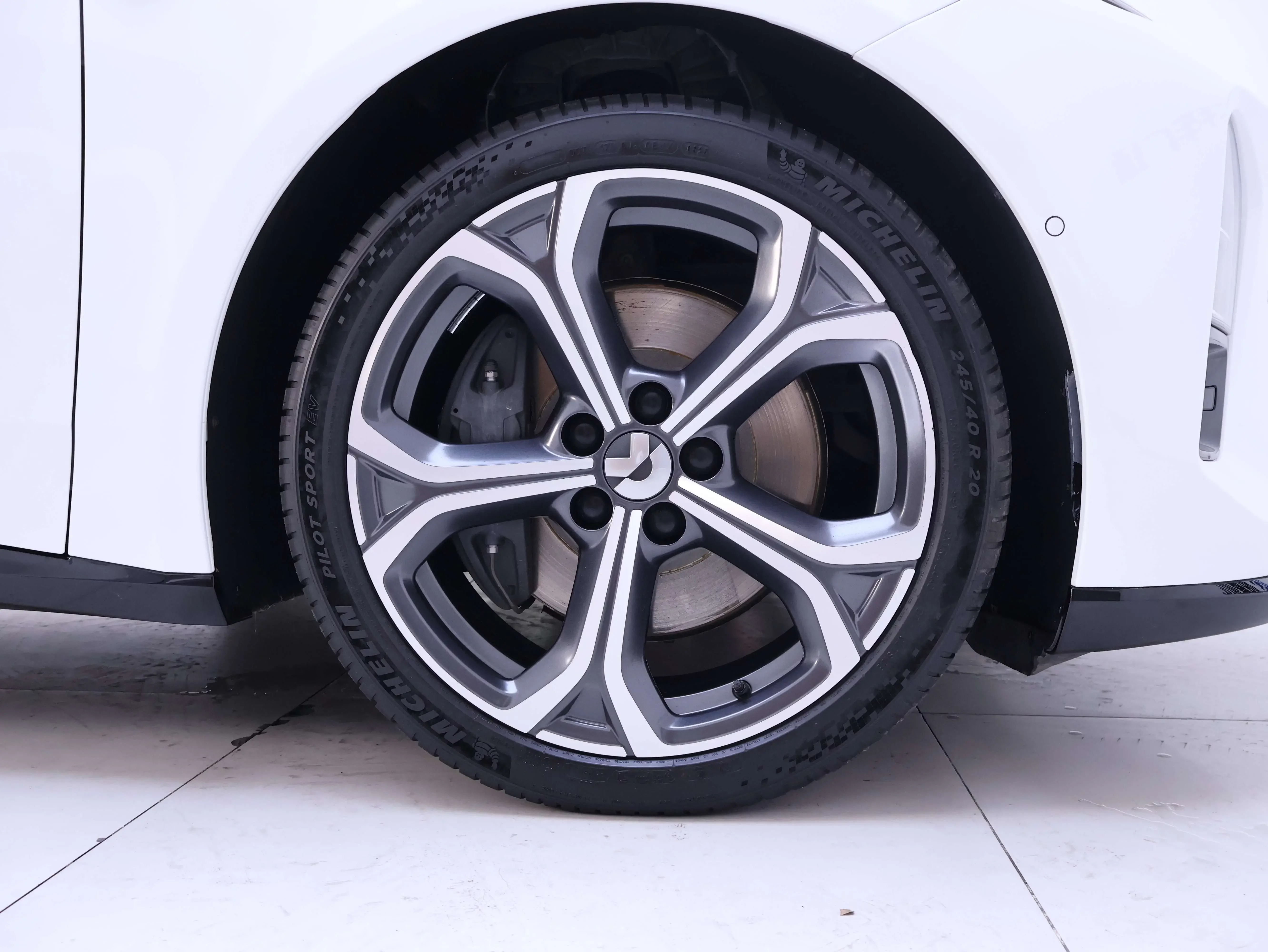 NIO ET5