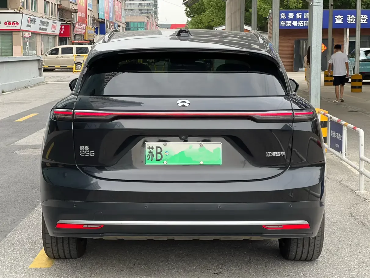 NIO ES6