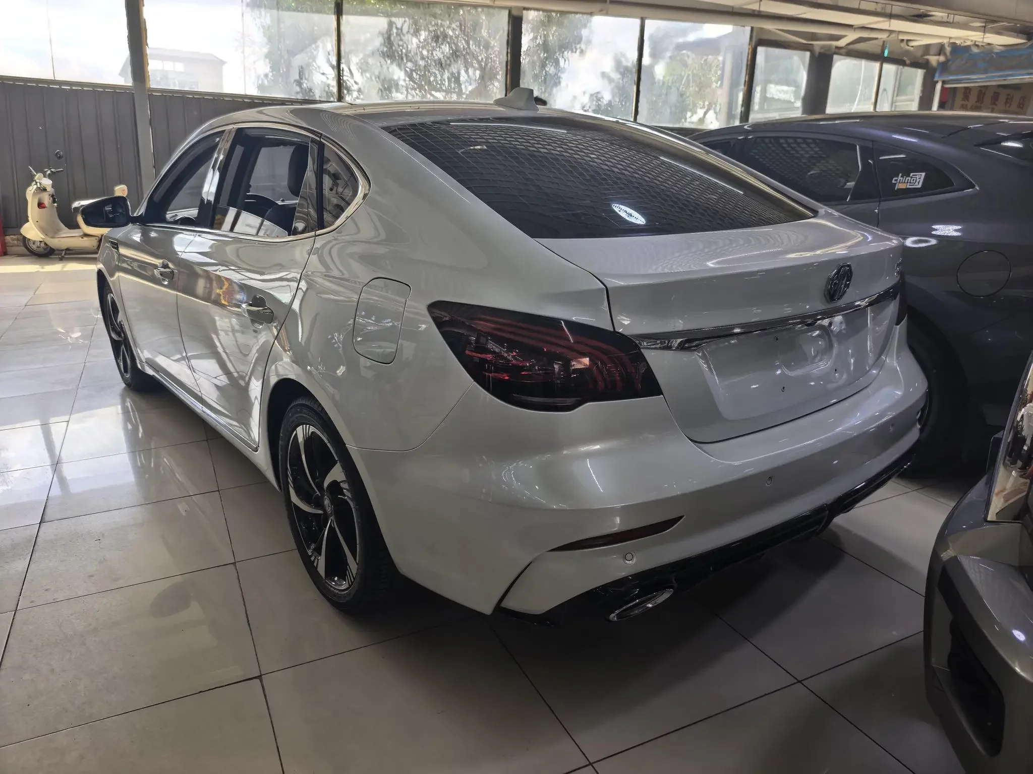 MG 6