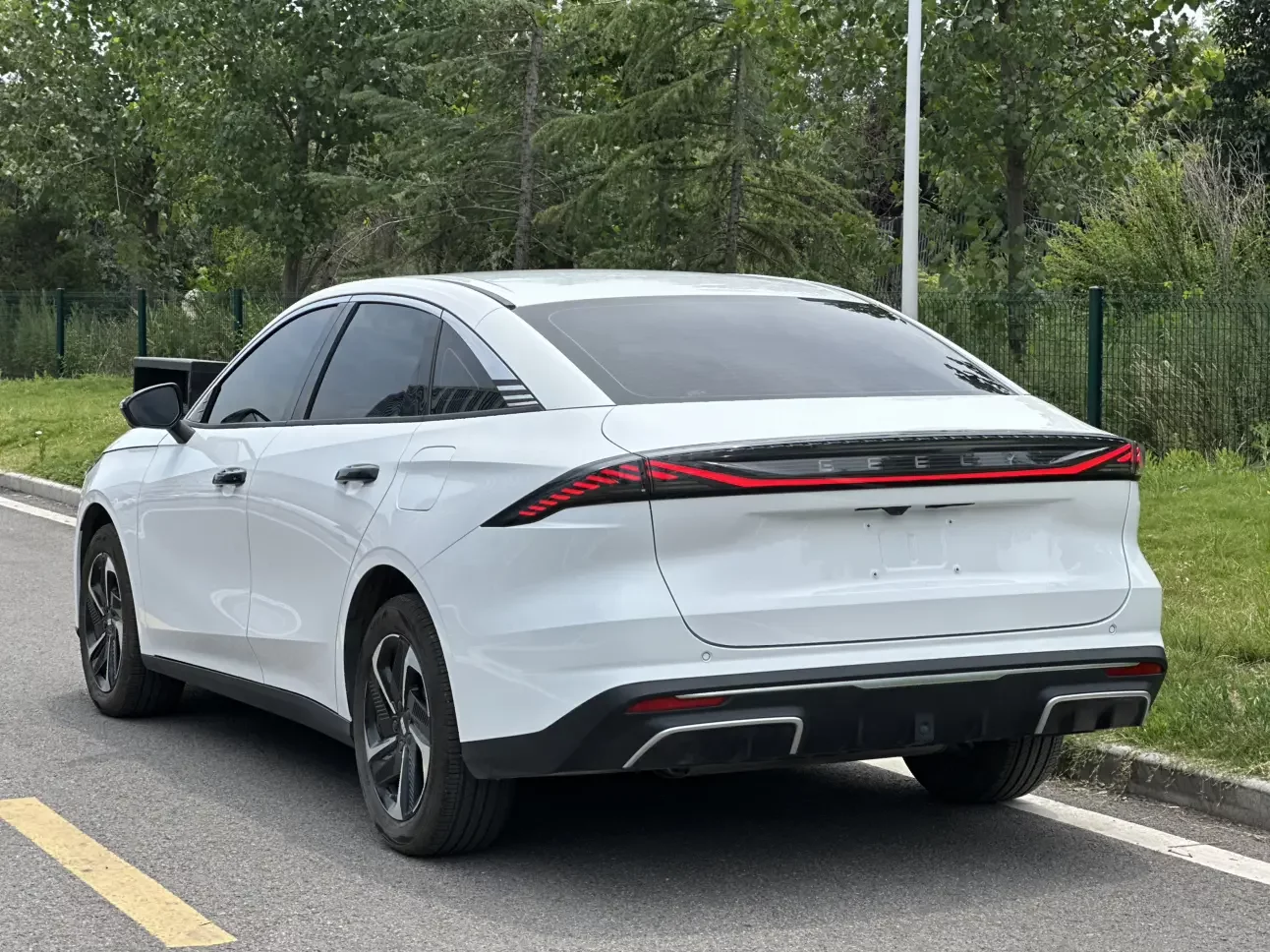Geely Galaxy L6