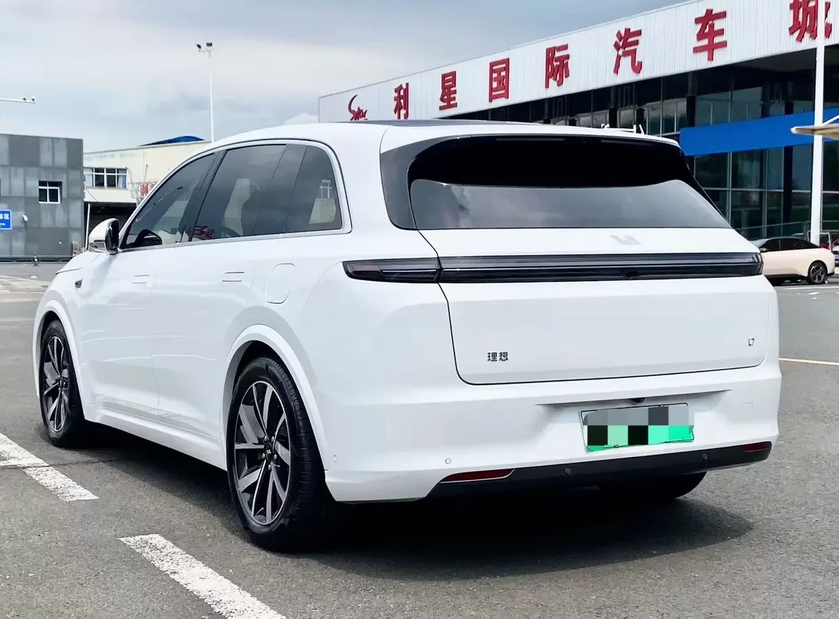 Lixiang L7