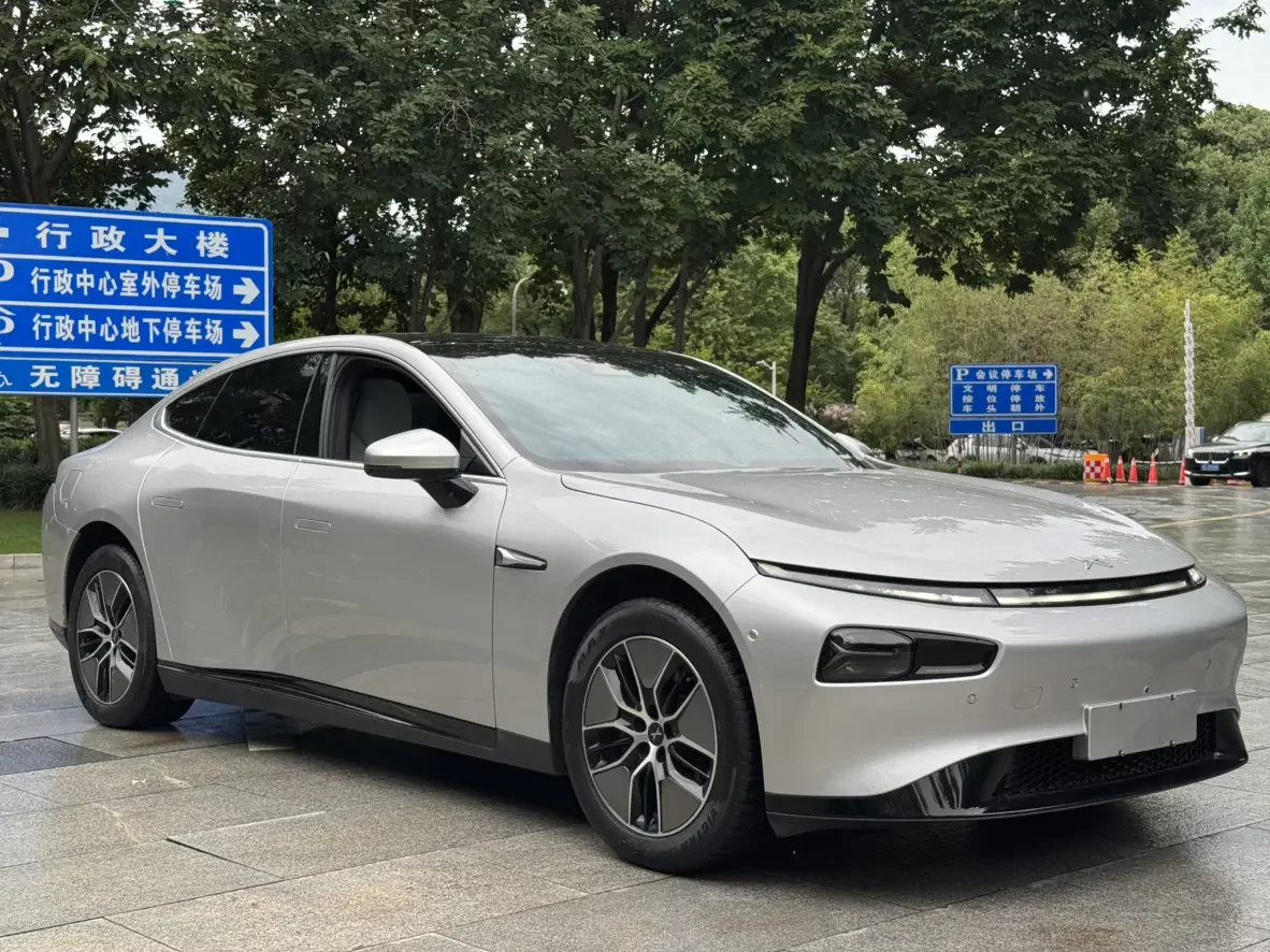 Xpeng P7