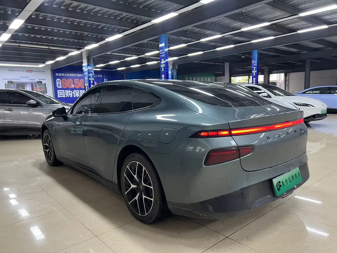 Xpeng P7