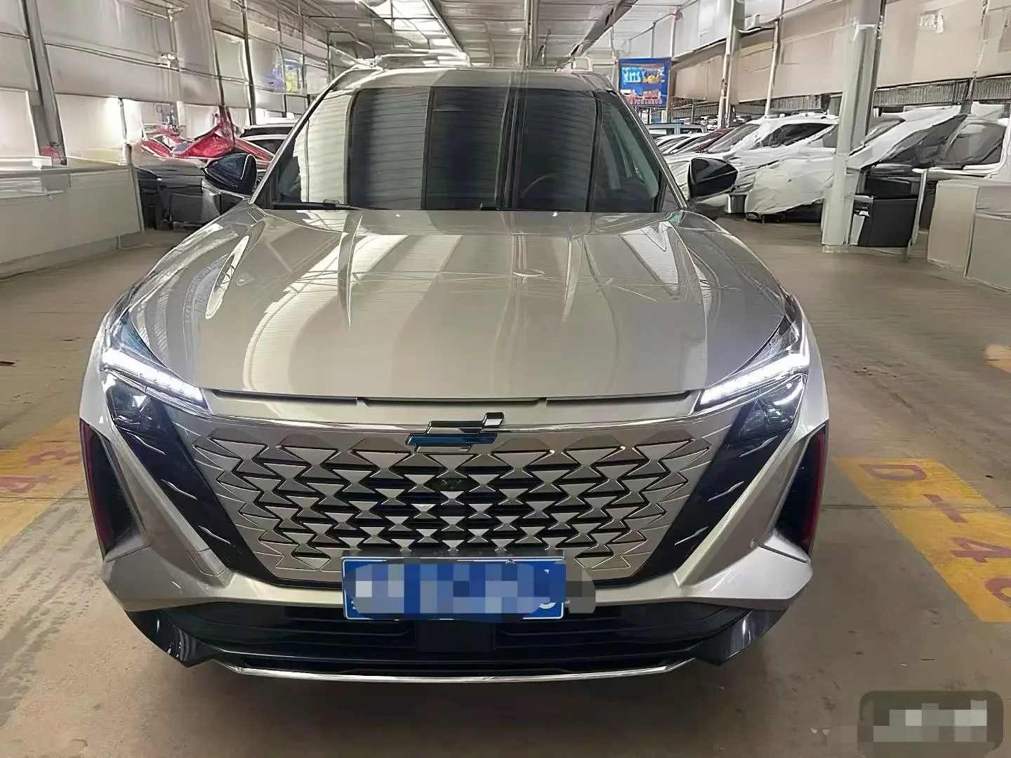 Oshan Changan Auchan Z6