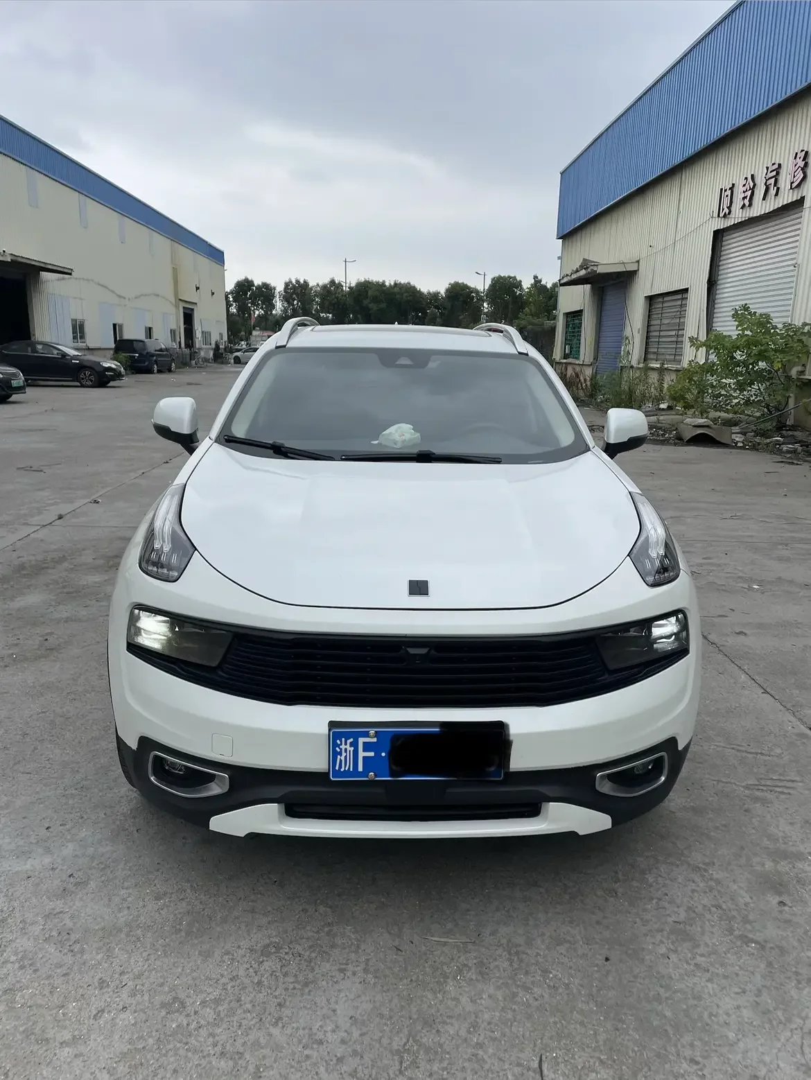 Lynk & Co 01