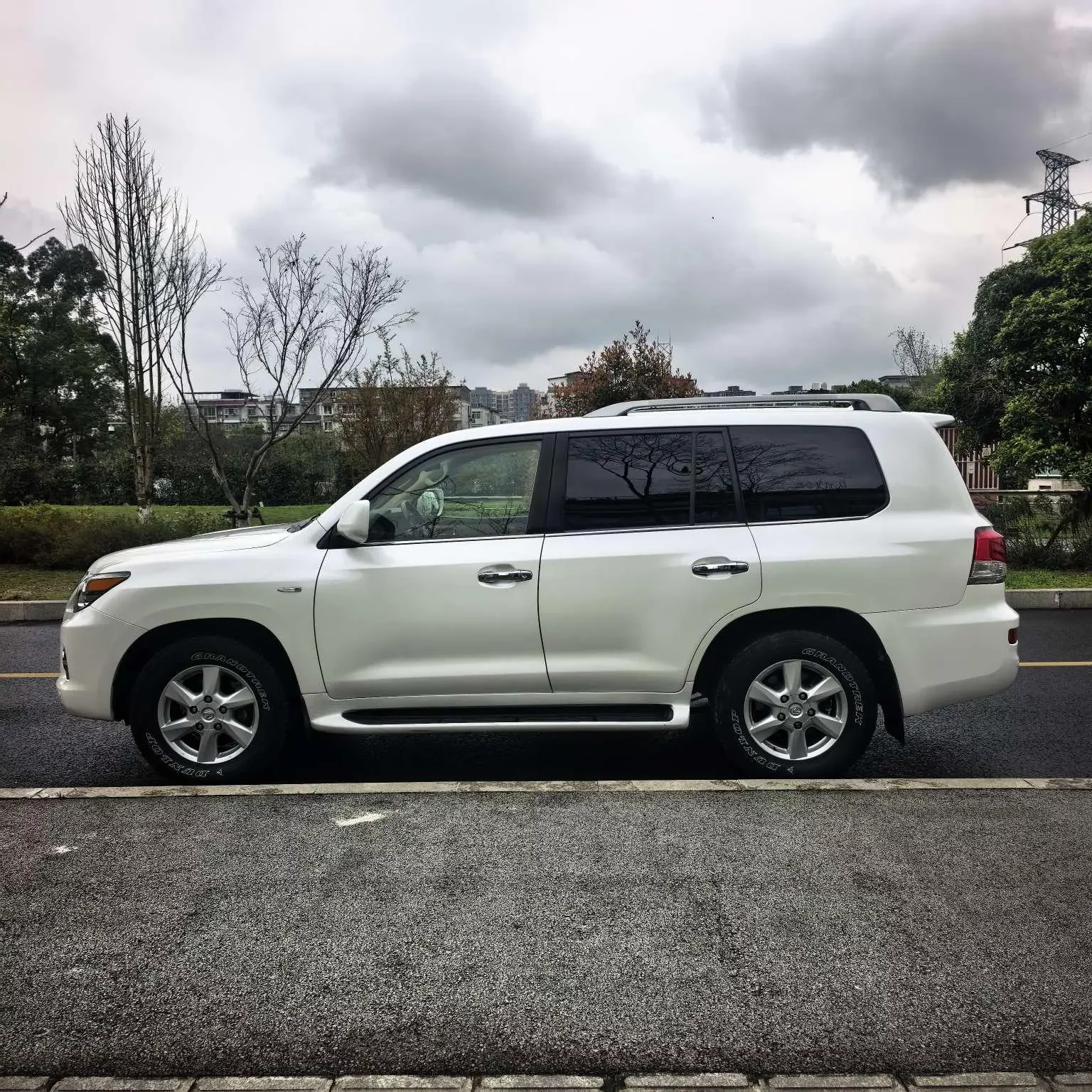 Lexus LX