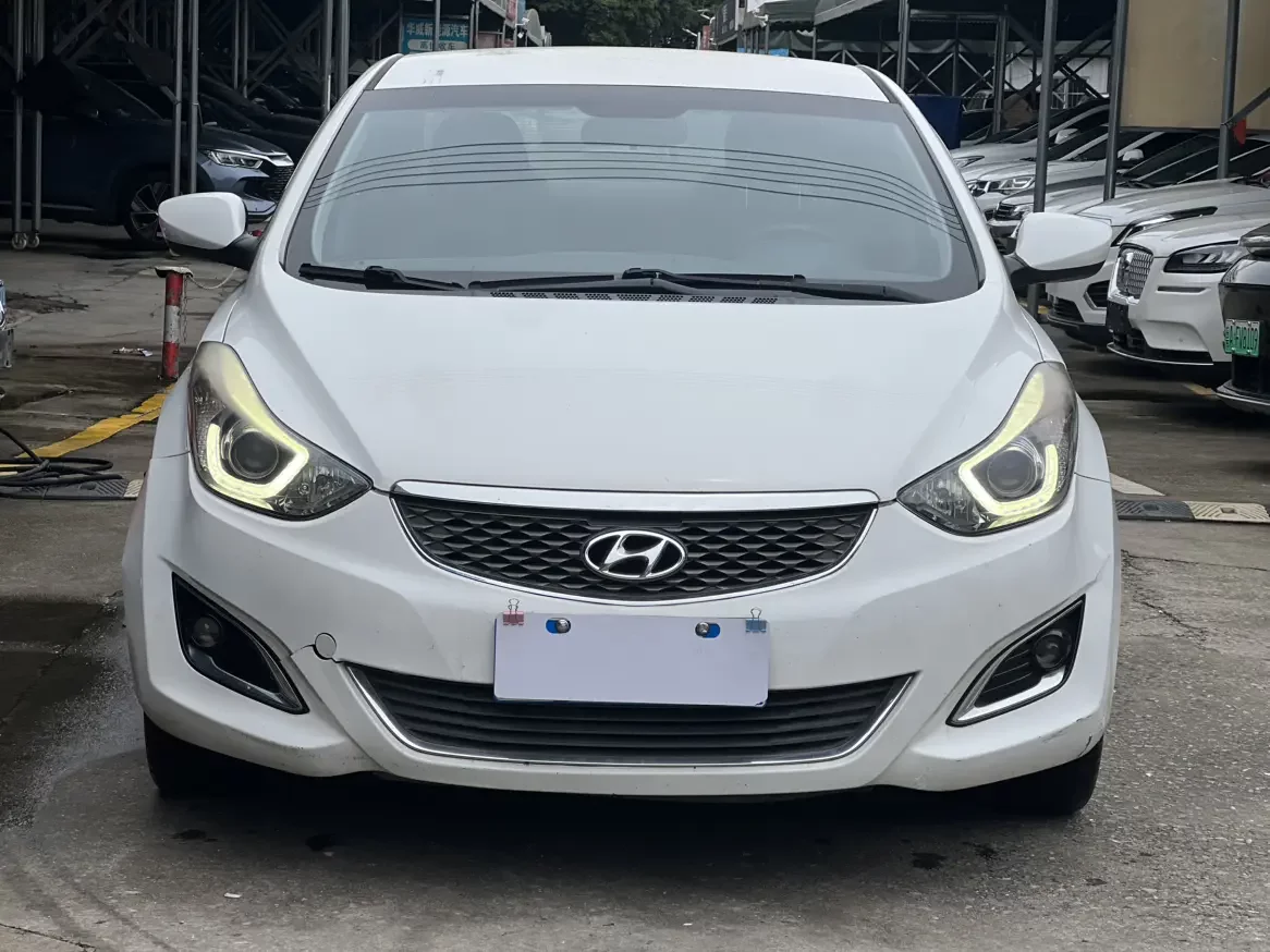 Hyundai Elantra