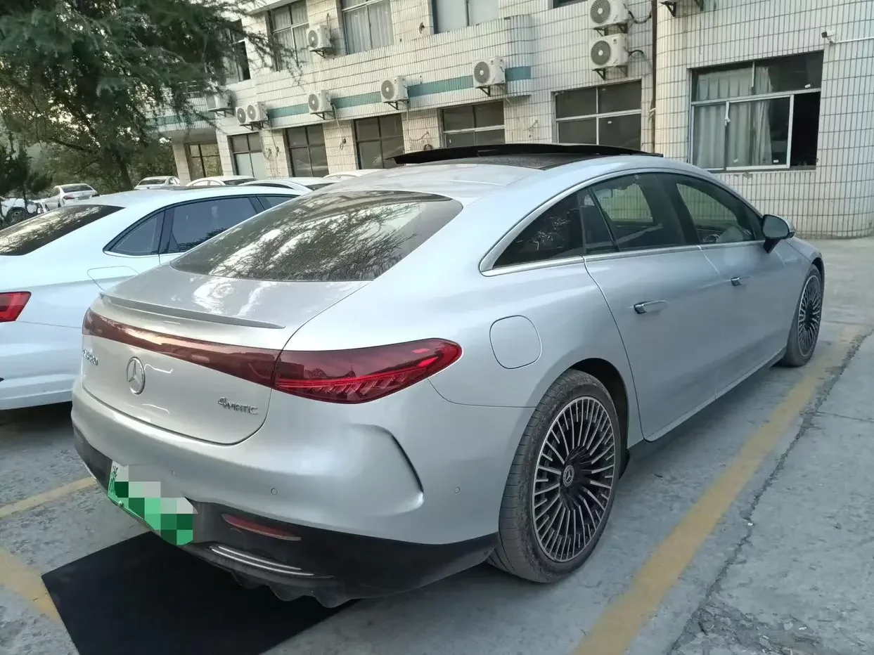 Mercedes-Benz EQS