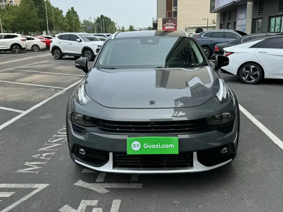 Lynk & Co 02
