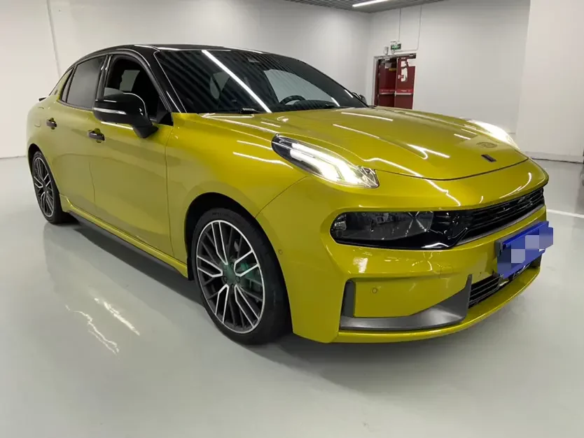 Lynk & Co 03