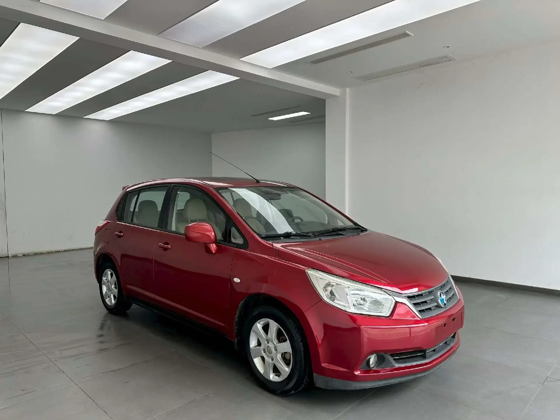 Kai Chen Venucia R50