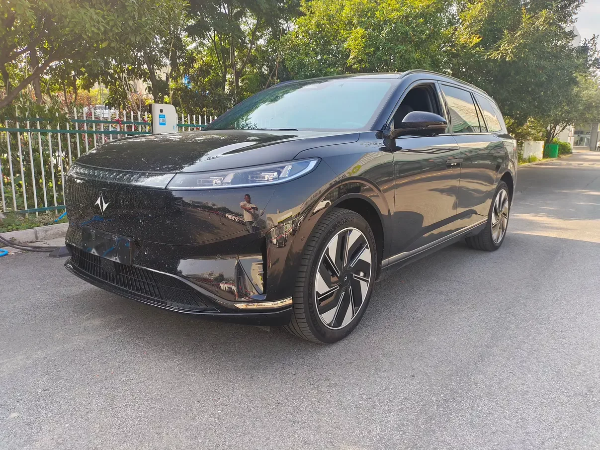 Dongfeng Yipai 008