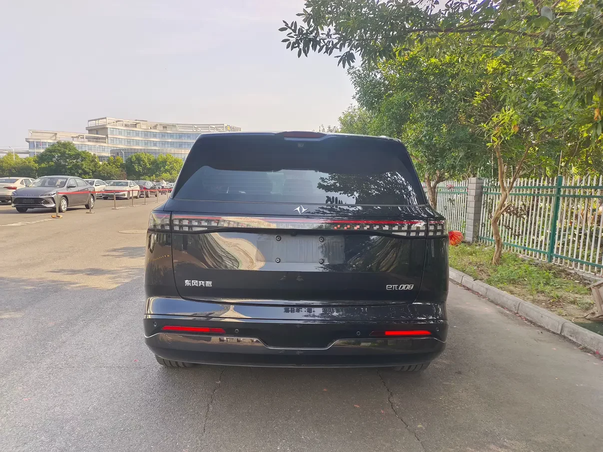 Dongfeng Yipai 008