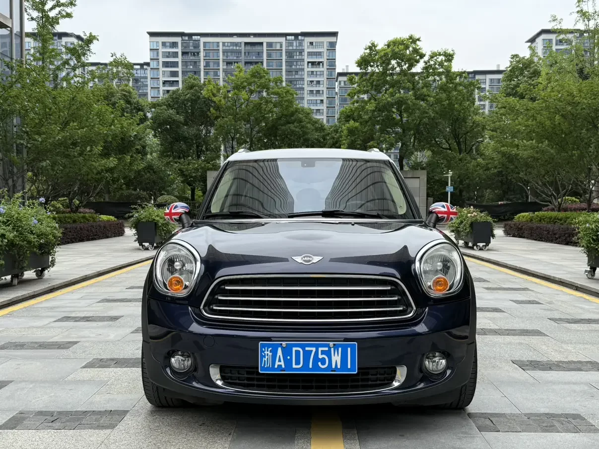 MINI COUNTRYMAN