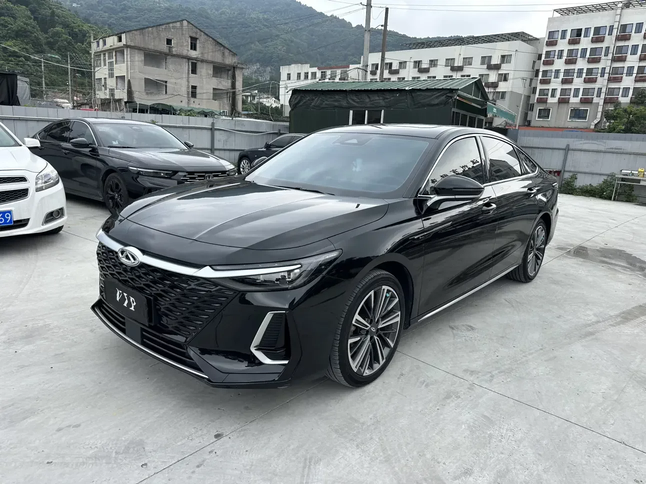 Chery Arrizo 8