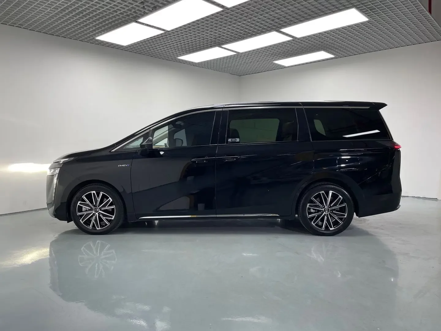 GAC Trumpchi E8 PHEV