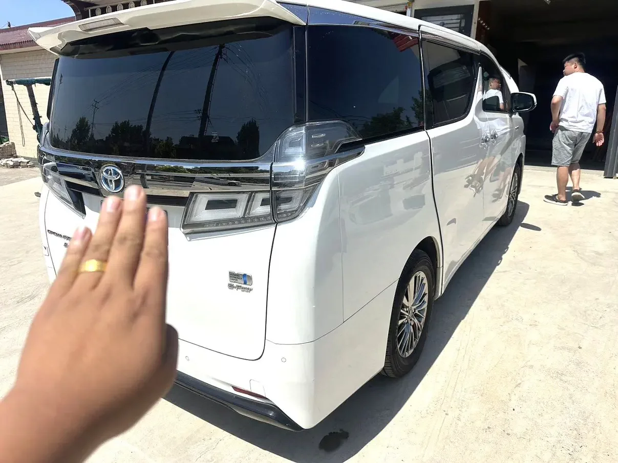 Toyota Crown Wellfire