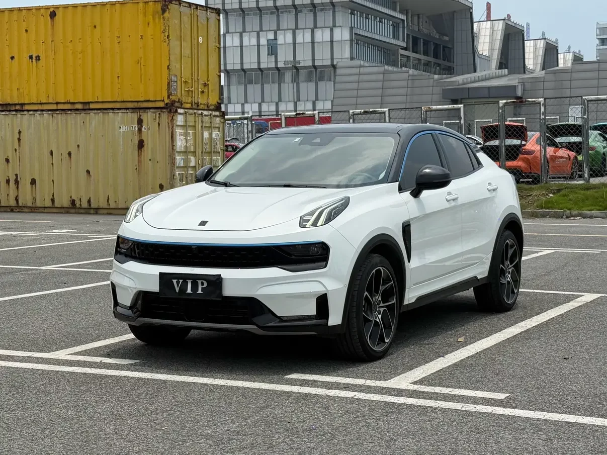 Lynk & Co 05
