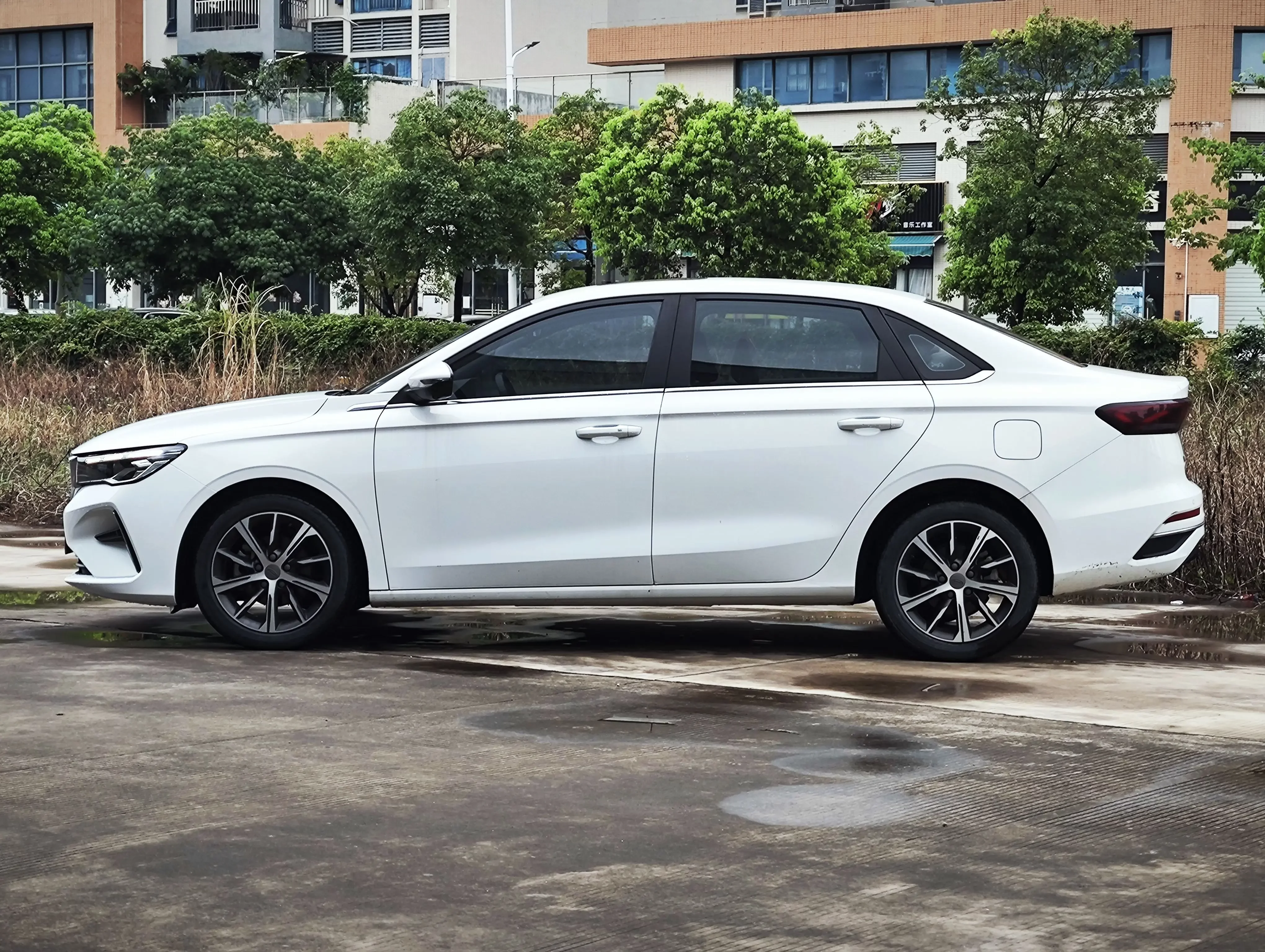 Geely emgrand