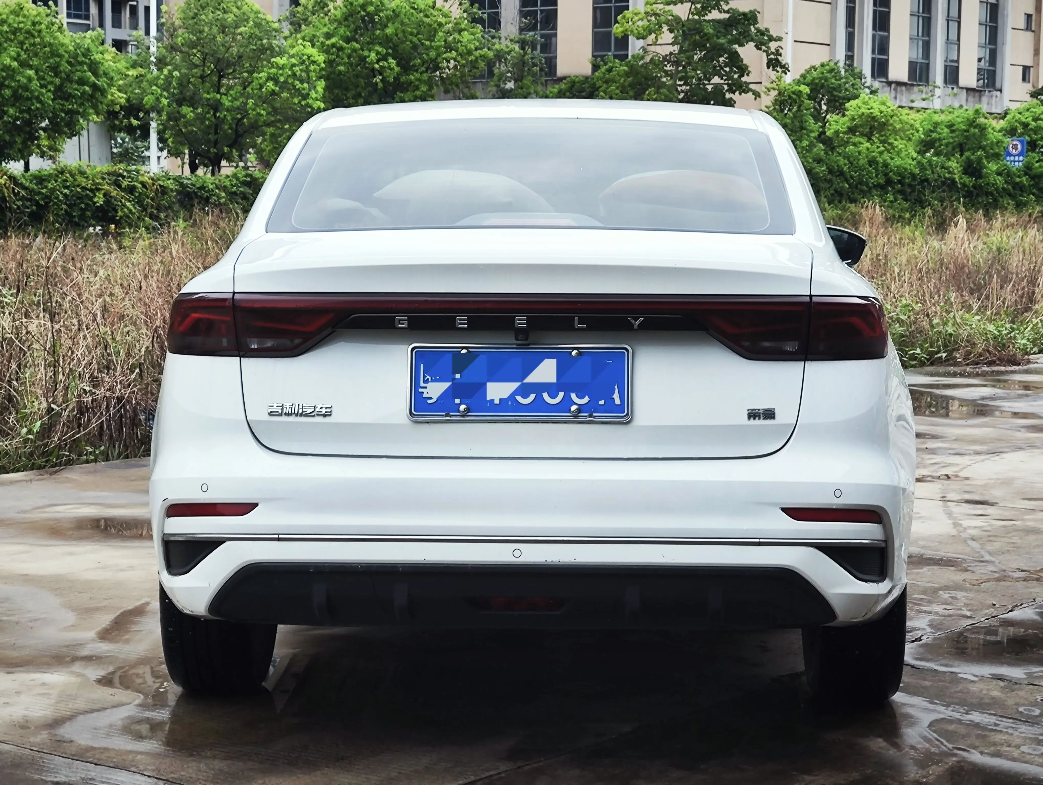 Geely emgrand