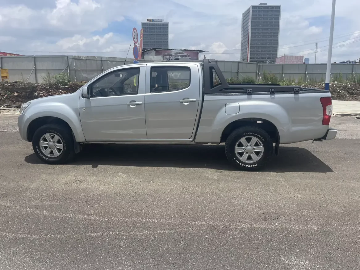 Isuzu RE-MAX