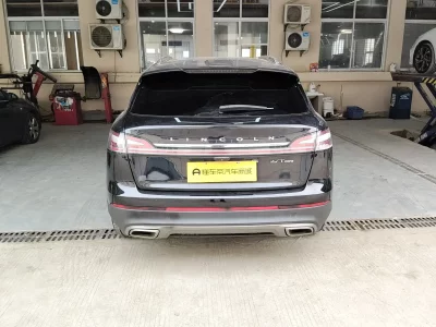 Lincoln Voyager