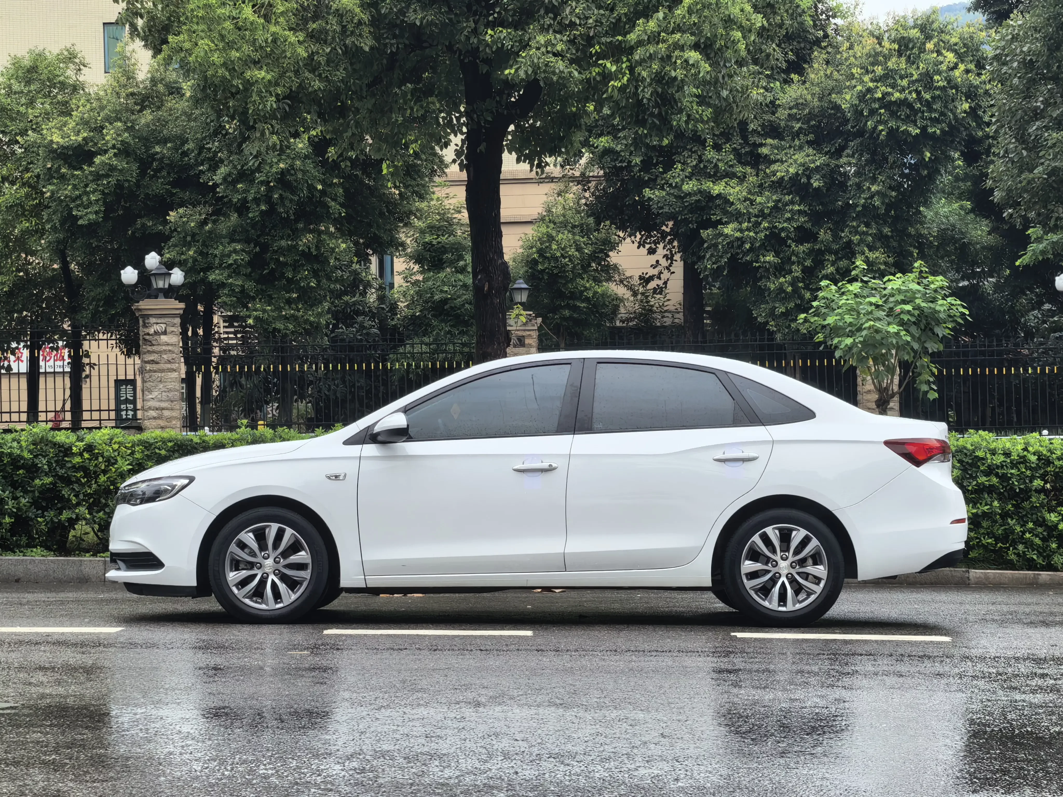 Buick Yinglang