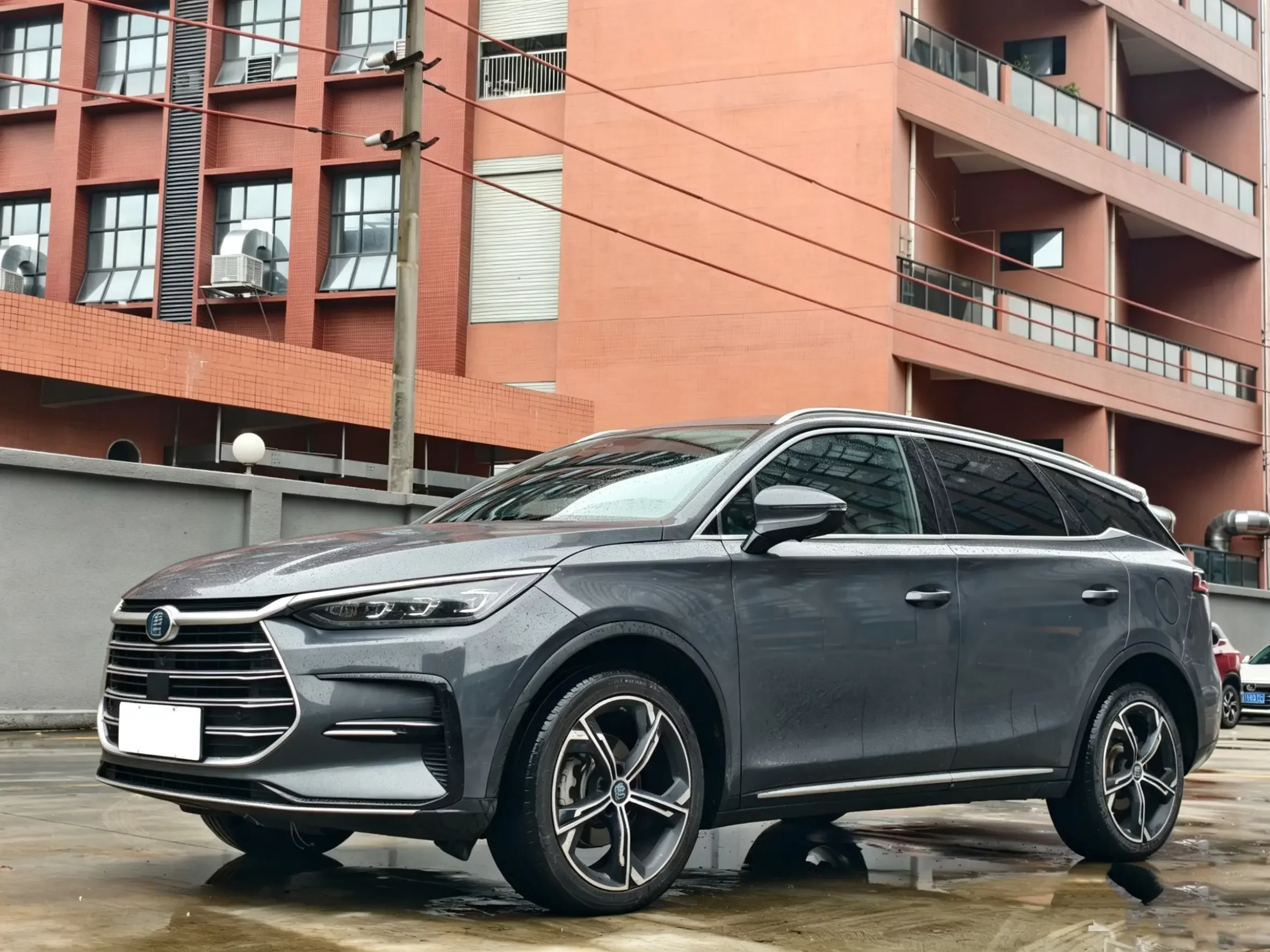 BYD Tang DM