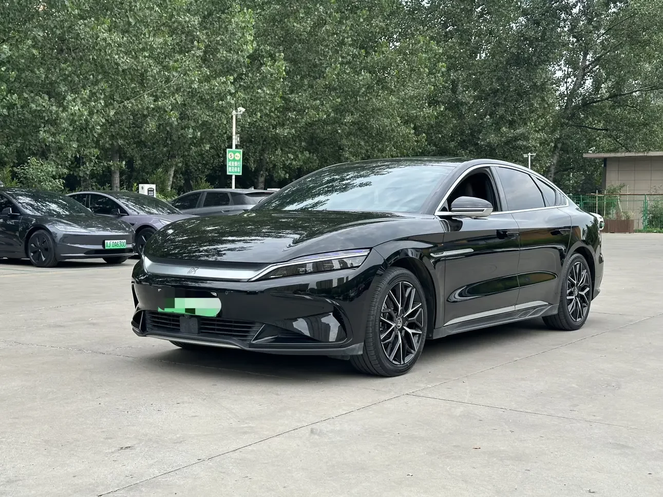 BYD Han EV