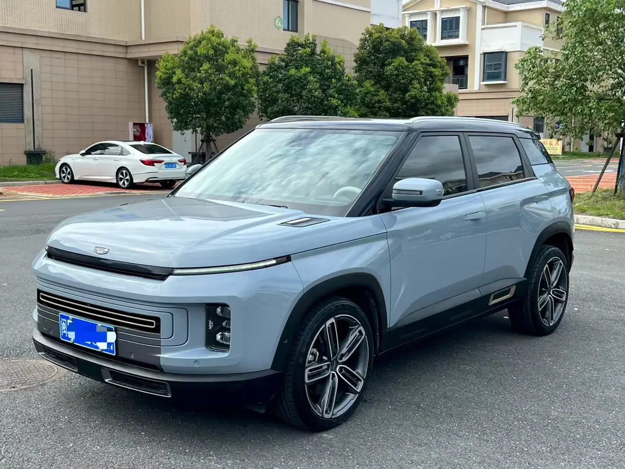 Geely ICON