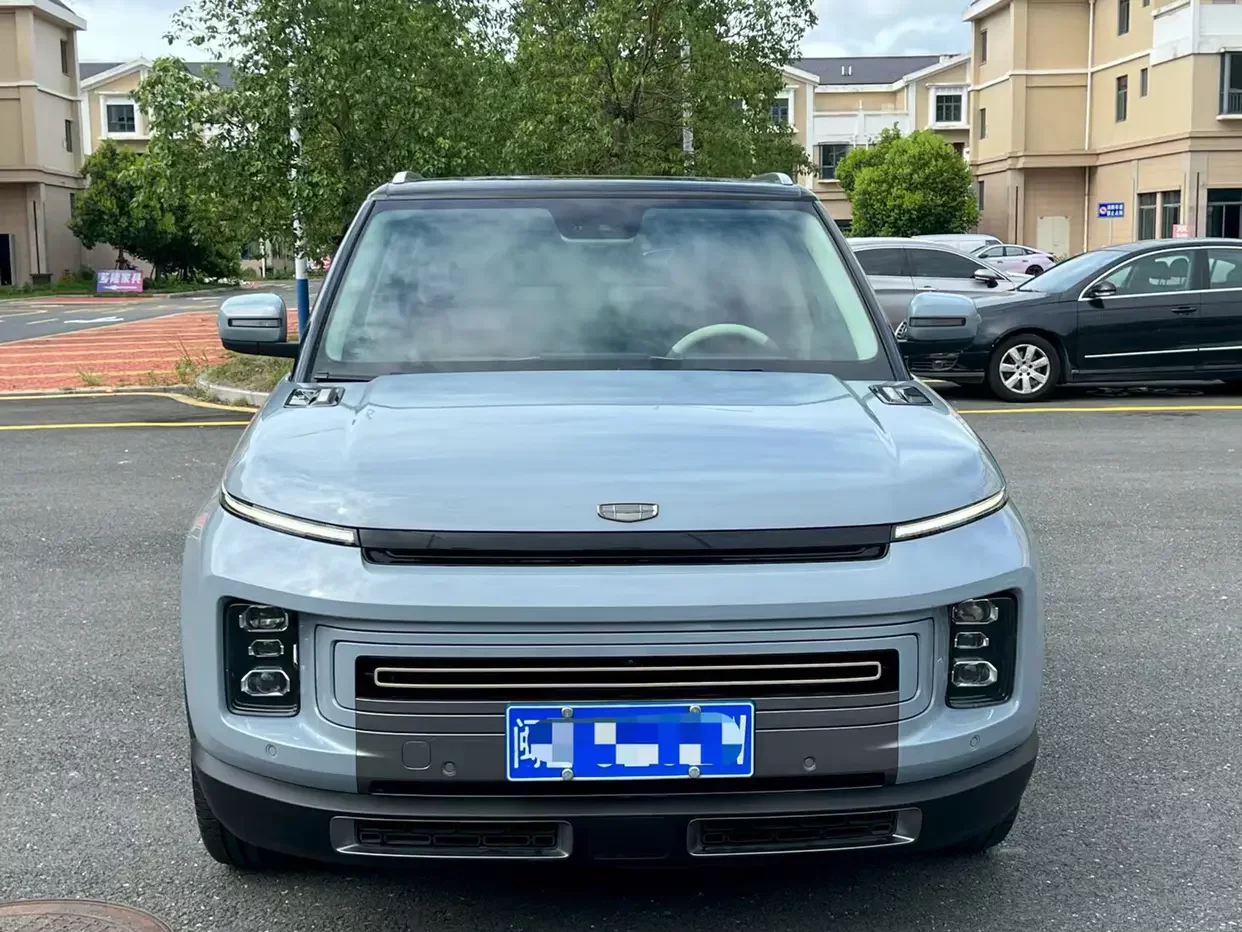 Geely ICON