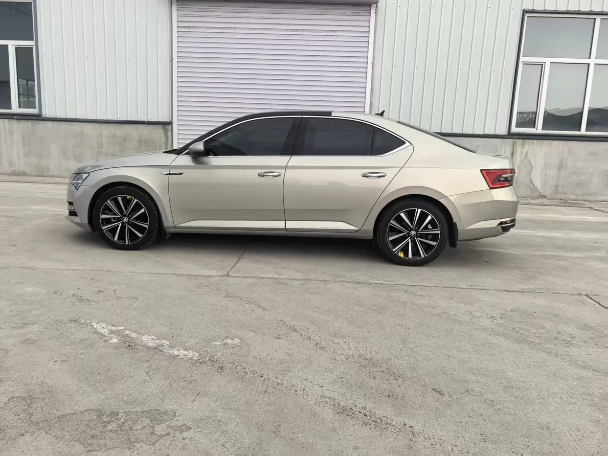 Skoda SuperB