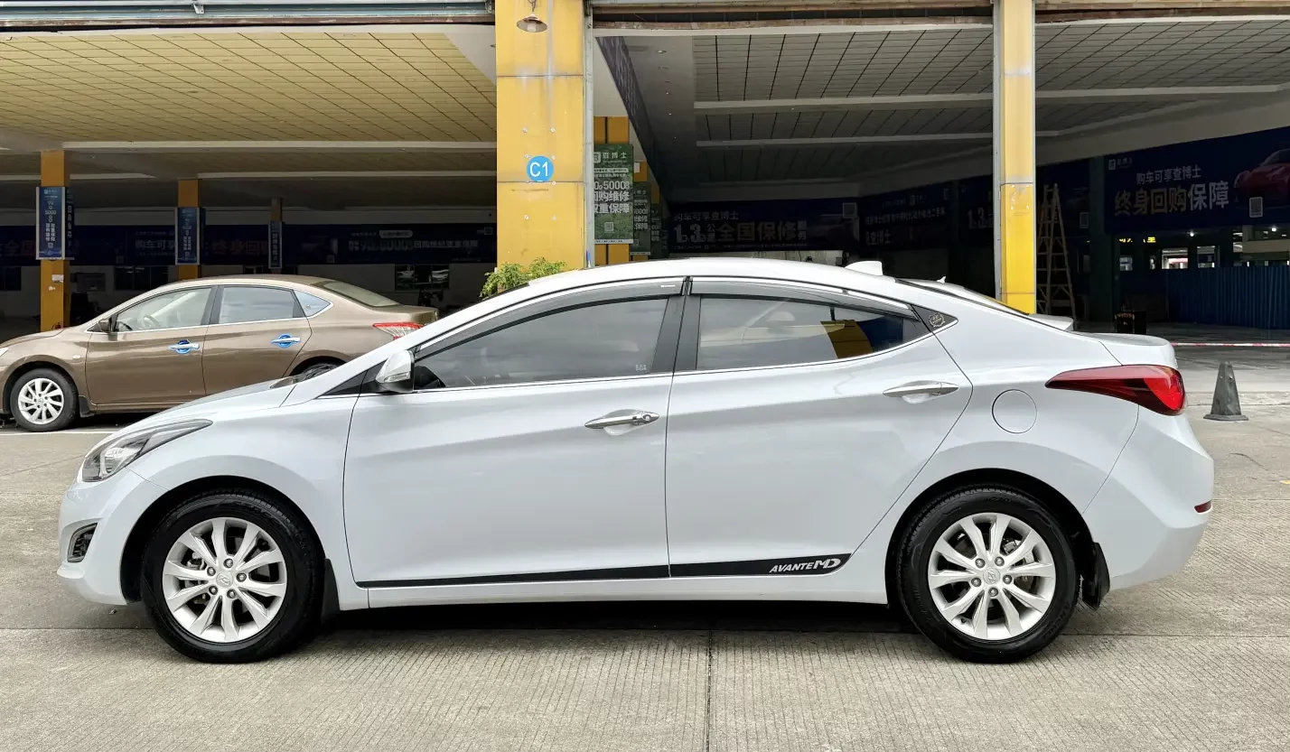 Hyundai Elantra