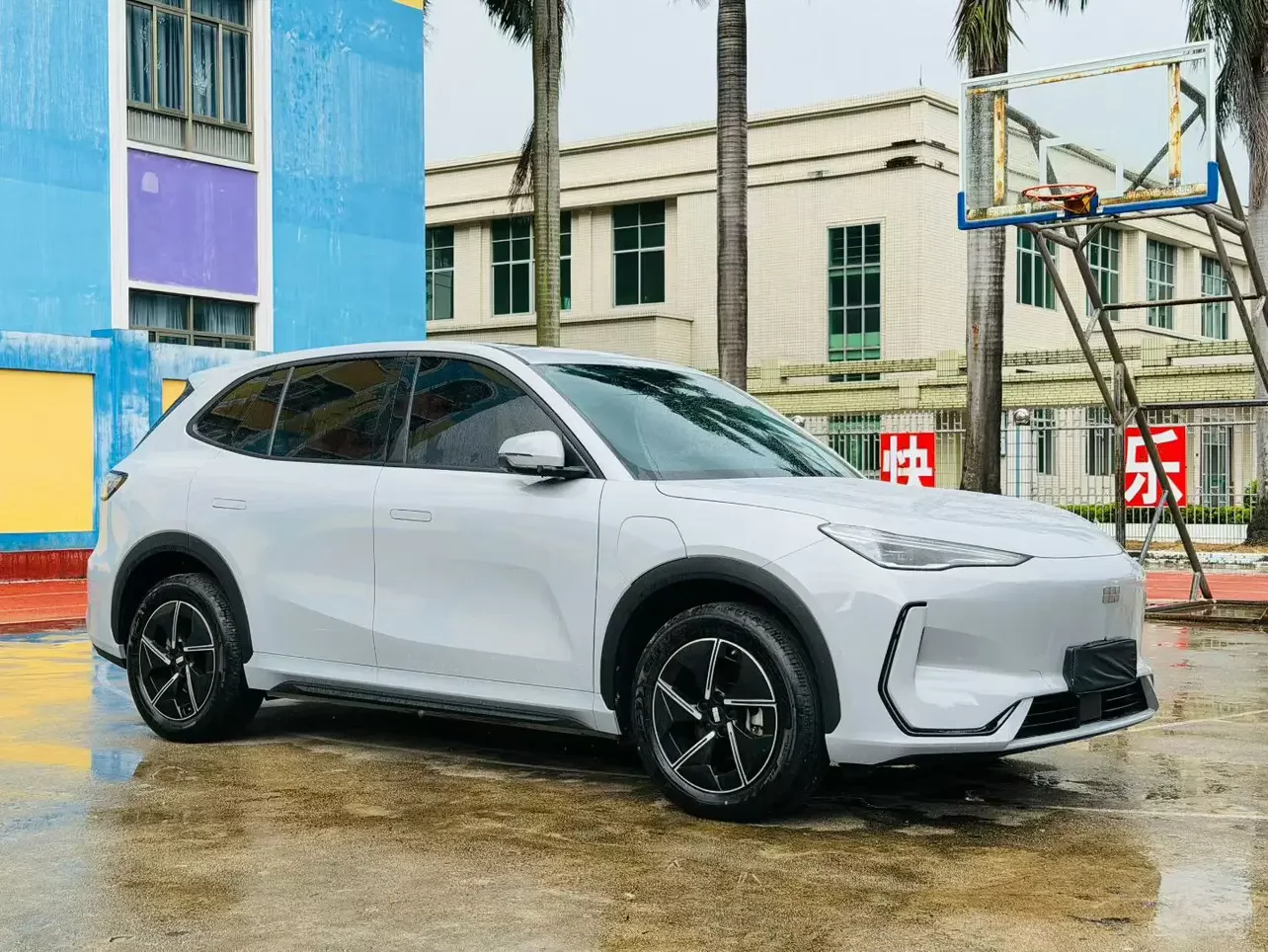 Geely Galaxy E5